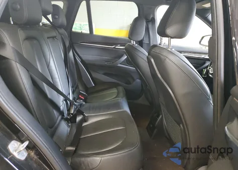 2018 BMW X1 xDrive28I из США, поврежденный, VIN WBXHT3C32J5F89449